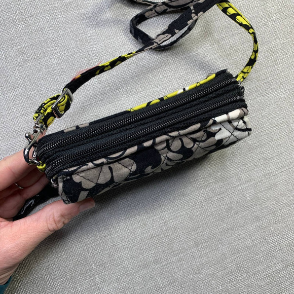 VERA BRADLEY Baroque Pattern Fleur Black Gray Yellow Crossbody Wallet Size Small - Picture 8 of 14